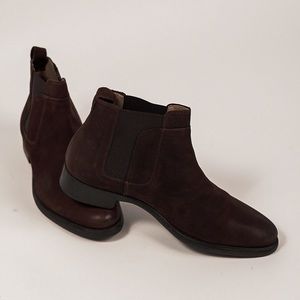 Brown leather Chelsea Boots